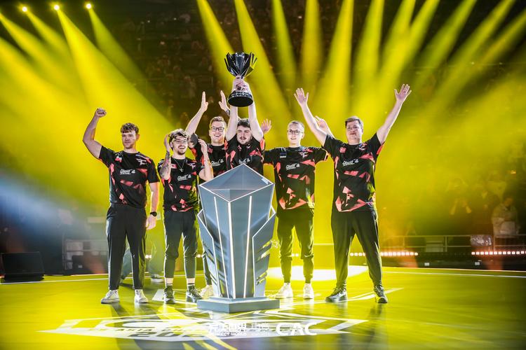 赛前预测：瞳夕、米勒均看好LNG击败WBG